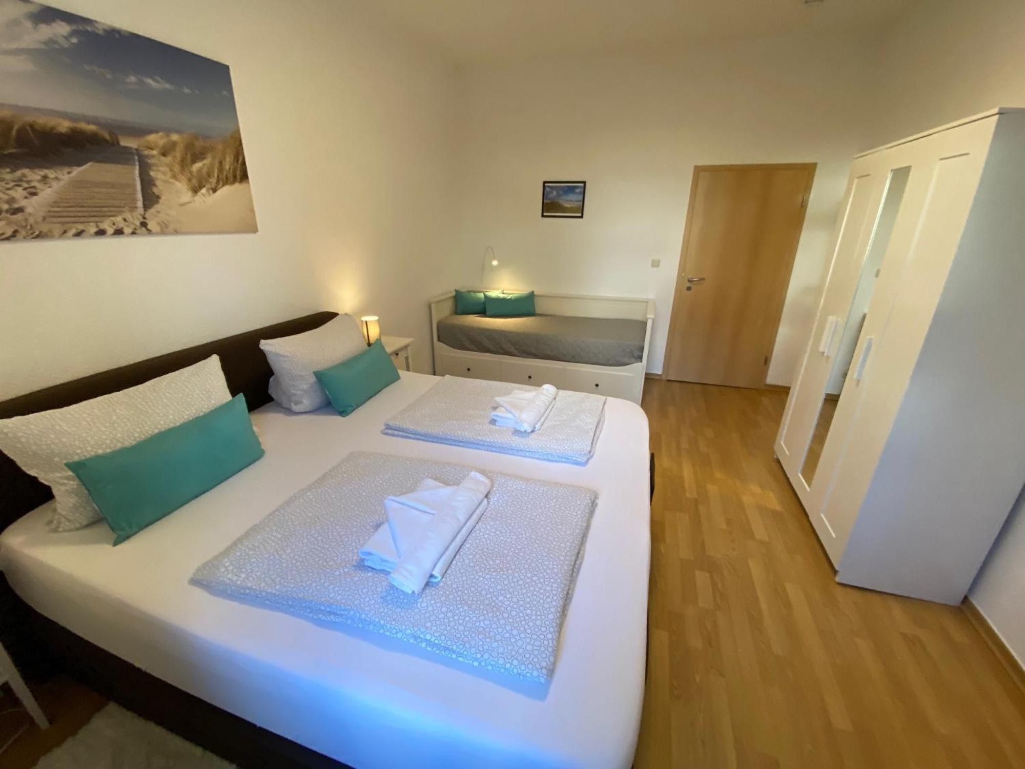 Zur Schleuse - Ferienwohnung Bis 6 Personen Mit Gem Garten Rostock Luaran gambar