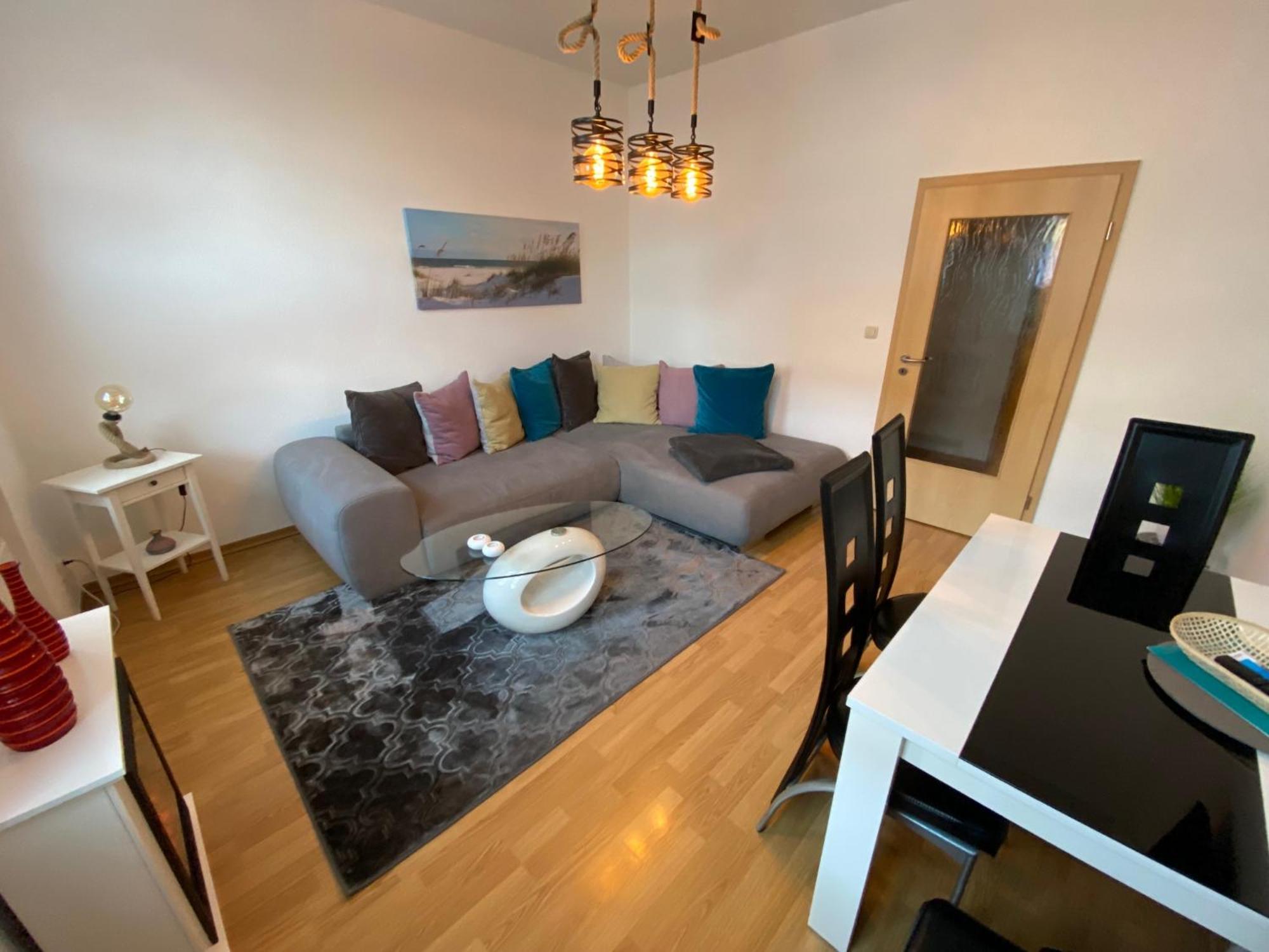 Zur Schleuse - Ferienwohnung Bis 6 Personen Mit Gem Garten Rostock Luaran gambar
